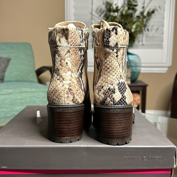 New! Vince Camuto Lace-Up Ankle Boots - Gaviana in size 7.5 Wide - Picture 5 of 8